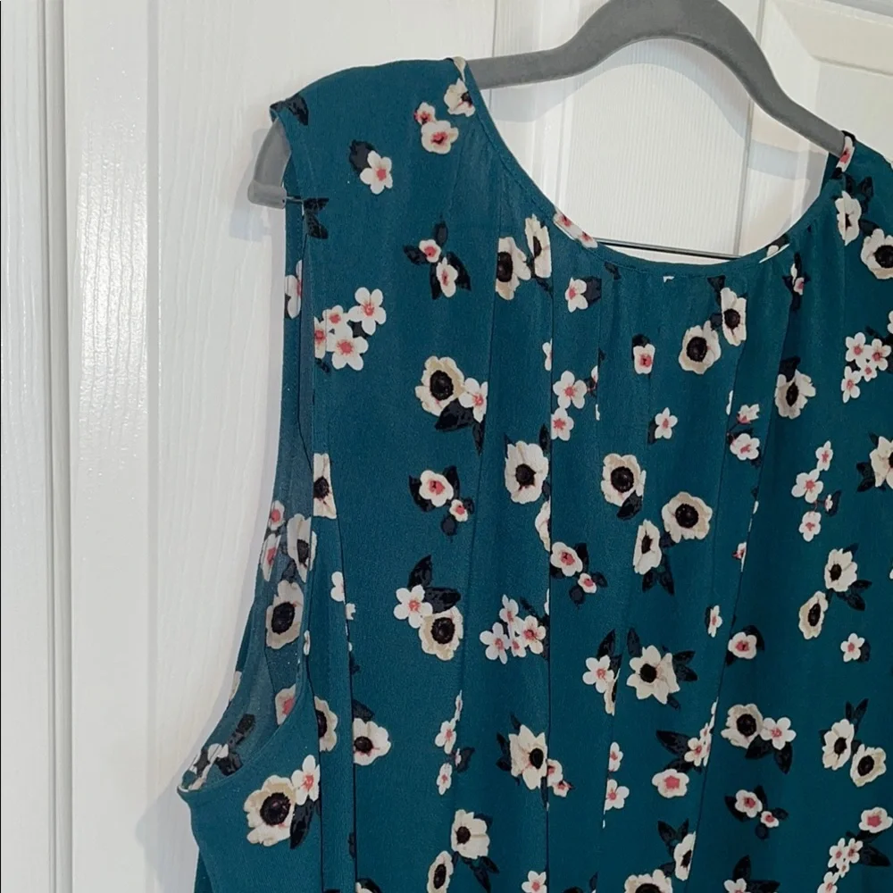 Lane Bryant Teal and White Floral Sleeveless Blouse Relaxed Fit Women’s Plus 28 - Picture 8 of 8